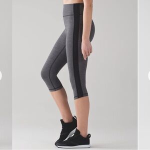 Lululemon - Squad Goals Crop Legging - Grey w/ Black Contrast Panel
